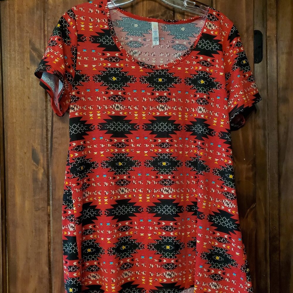 Lularoe shirt
